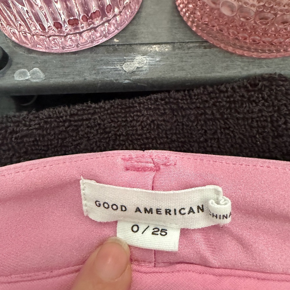 Good American Carnation Pink Compression Pants - Picture 3 of 3